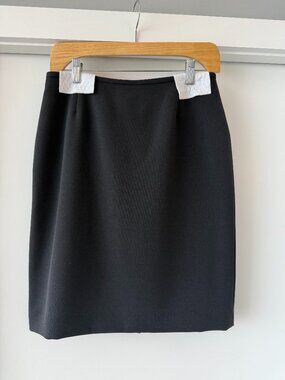 NWT Tahari Arthur S. Levine Petite Black Pleated Skirt Size 4P Classic Career